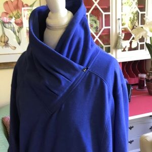 ZELLA FROSTY ASYMMETRICAL ZIP TOP SIZE 2X